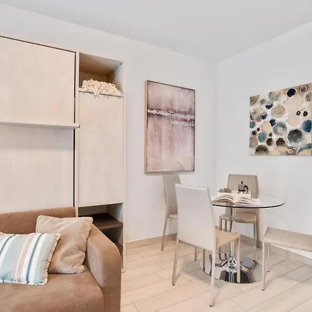 Guesthost - Dream Appartement *