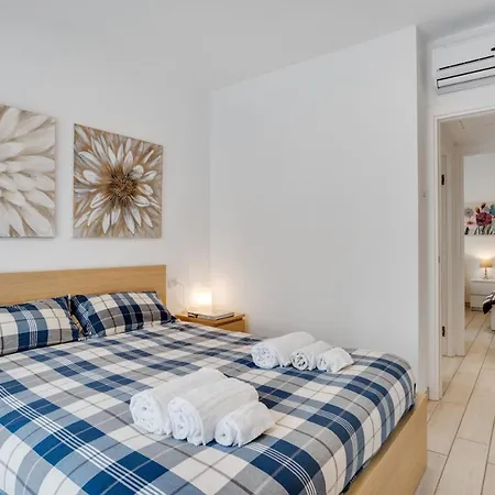 Guesthost - Dream דירה *